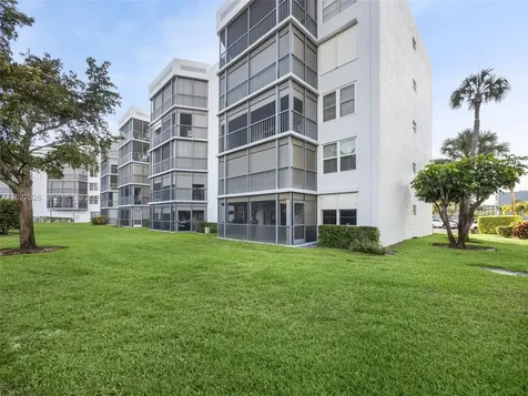 6400 NW 2nd Avenue Boca Raton FL 33487