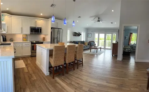 102 Venetian Drive Islamorada FL 33036