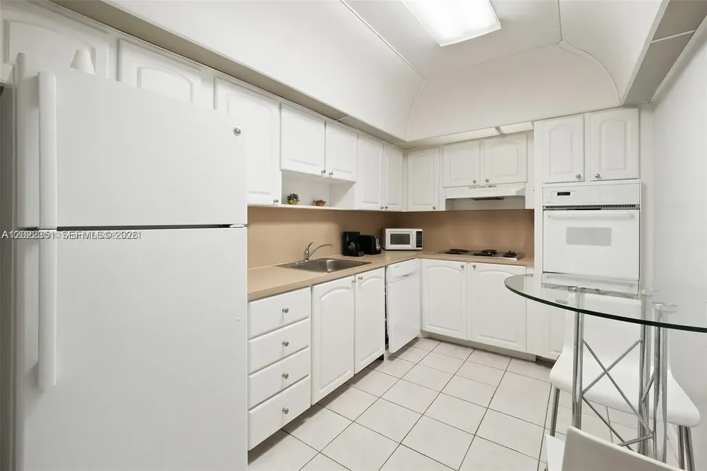 3801 S Ocean Drive Hollywood FL 33019