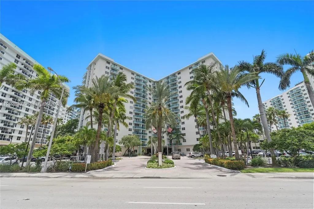 3801 S Ocean Drive Hollywood FL 33019