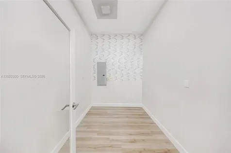 17225 S Dixie Highway Palmetto Bay FL 33157