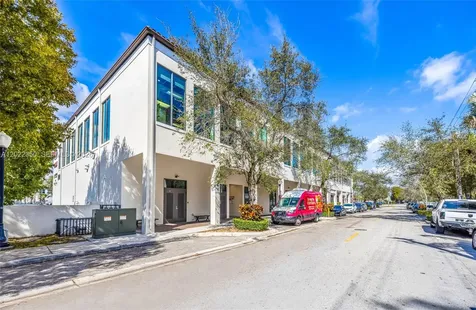 17225 S Dixie Highway Palmetto Bay FL 33157