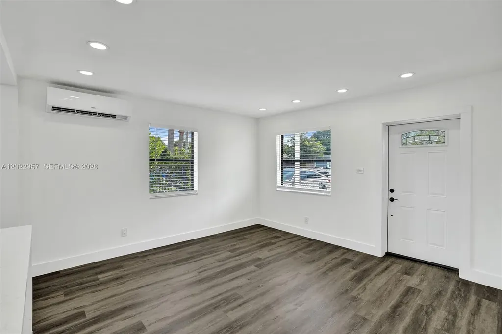 733 NW 15th Terrace Fort Lauderdale FL 33311