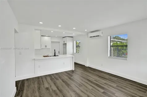 733 NW 15th Terrace Fort Lauderdale FL 33311