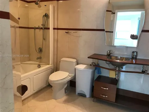 110 Washington Avenue Miami Beach FL 33139