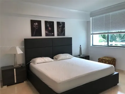 110 Washington Avenue Miami Beach FL 33139