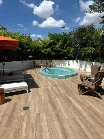 700 NE 24 Miami FL 33137