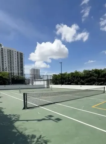 700 NE 24 Miami FL 33137