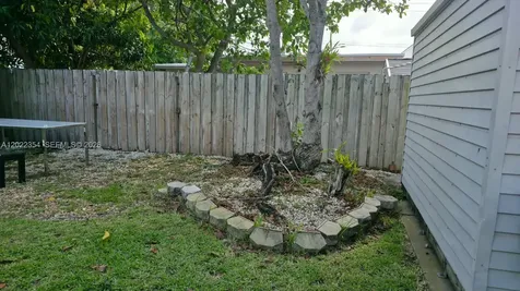 3610 SW 39th Avenue West Park FL 33023