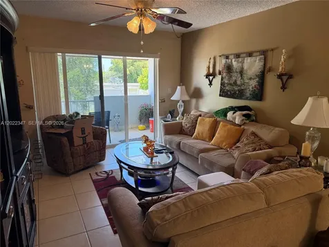 1725 W 60th Street Hialeah FL 33012