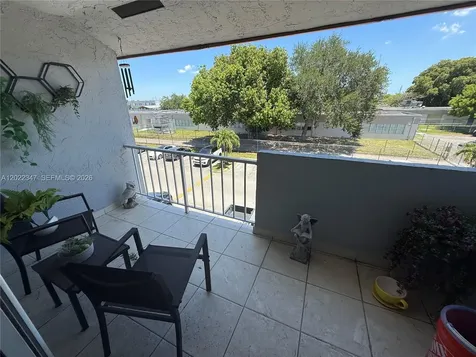1725 W 60th Street Hialeah FL 33012