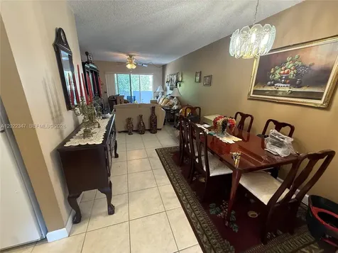 1725 W 60th Street Hialeah FL 33012