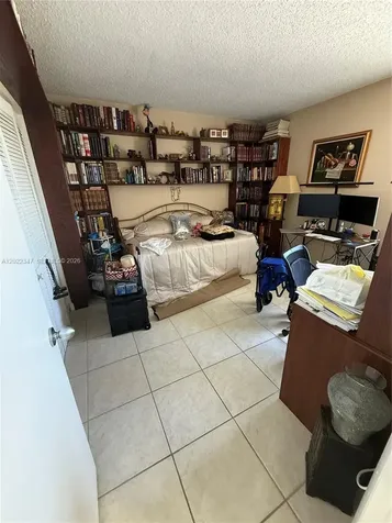 1725 W 60th Street Hialeah FL 33012
