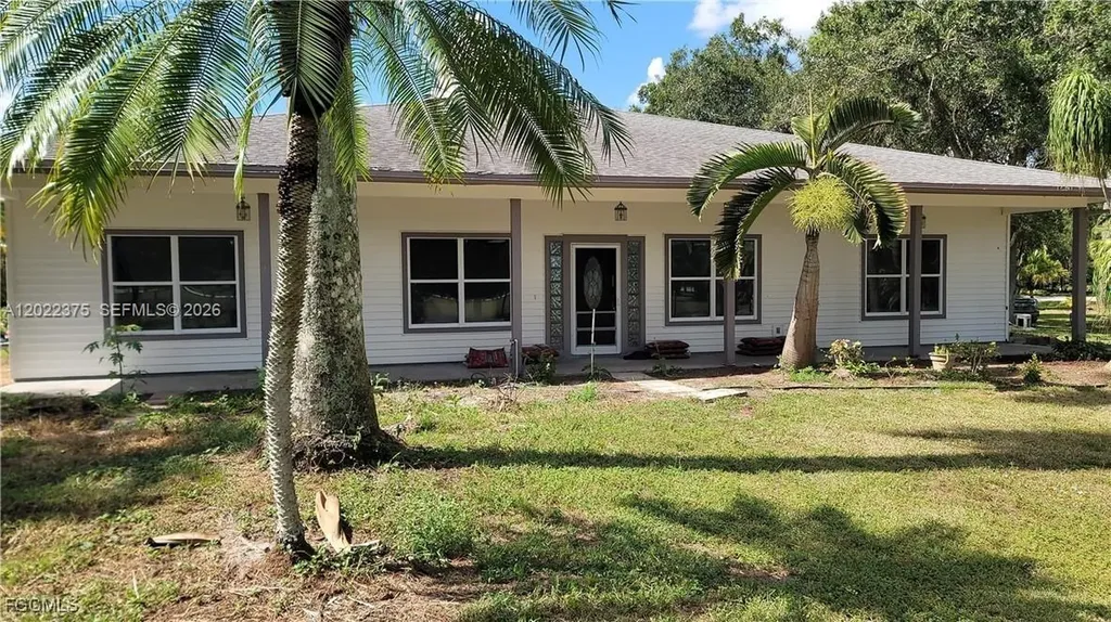 7820 N Rich Road North Fort Myers FL 33917