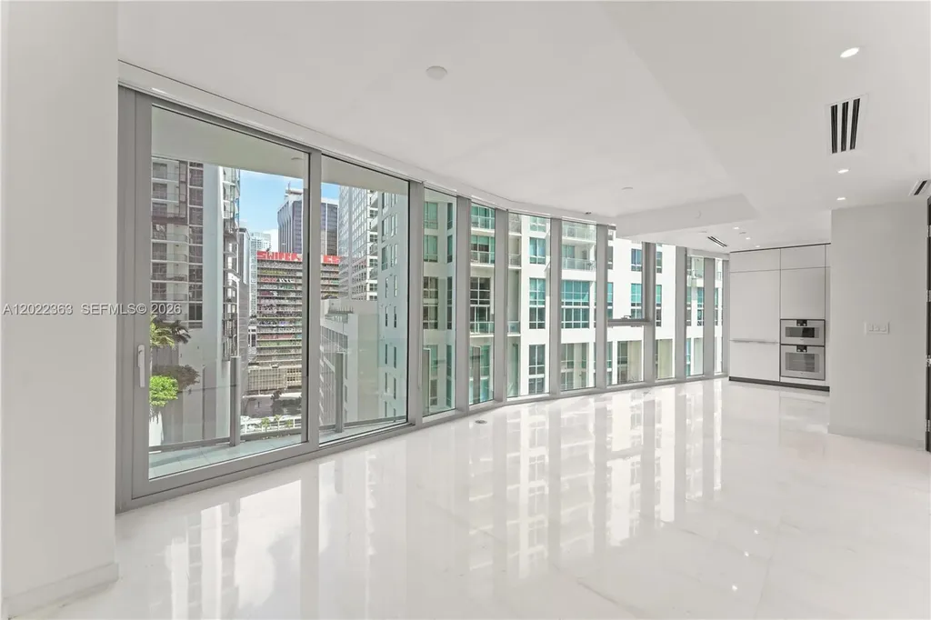 300 Biscayne Blvd Way Miami FL 33131