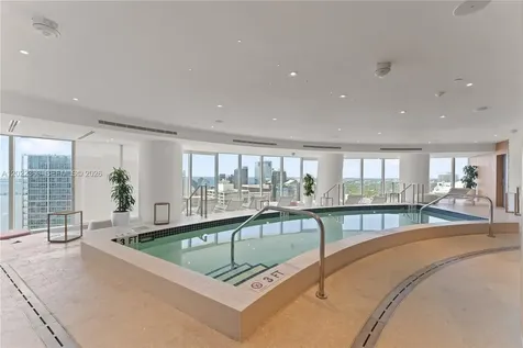 300 Biscayne Blvd Way Miami FL 33131