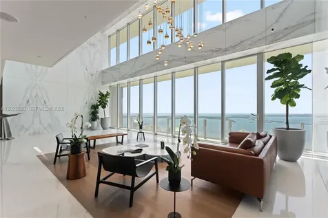 300 Biscayne Blvd Way Miami FL 33131