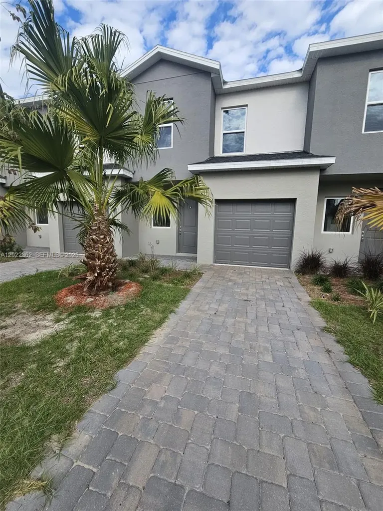 1201 Southstation Place Orlando FL 32809