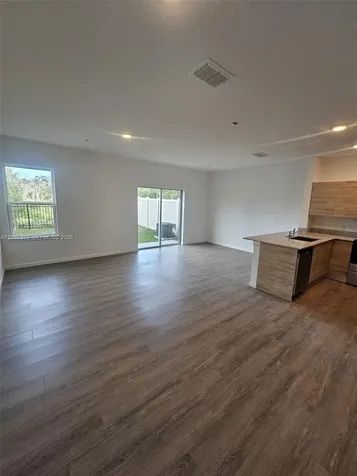 1201 Southstation Place Orlando FL 32809