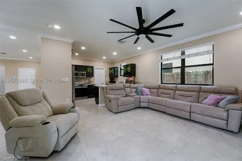 589 SE 34th Terrace Homestead FL 33033