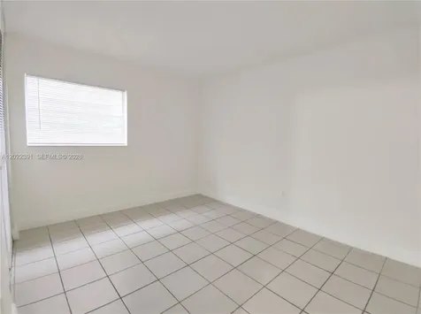 1265 W 24th Street Hialeah FL 33010