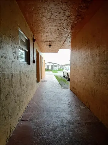 1265 W 24th Street Hialeah FL 33010