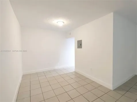 1265 W 24th Street Hialeah FL 33010