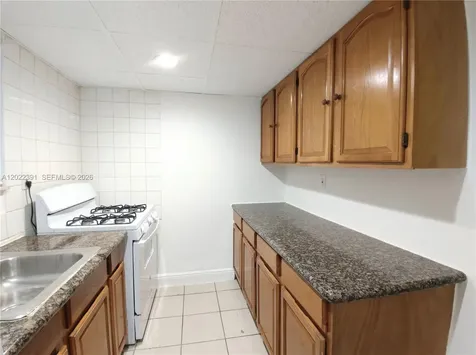 1265 W 24th Street Hialeah FL 33010