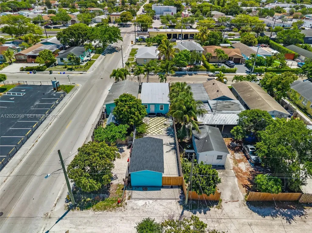 629 N F Street Lake Worth FL 33460
