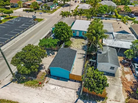 629 N F Street Lake Worth FL 33460