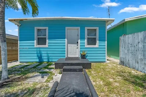 629 N F Street Lake Worth FL 33460