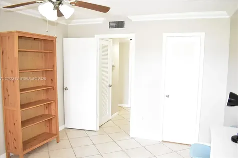 8861 Sunrise Lakes Boulevard Sunrise FL 33322