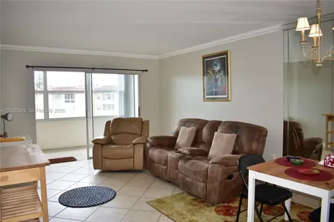 8861 Sunrise Lakes Boulevard Sunrise FL 33322