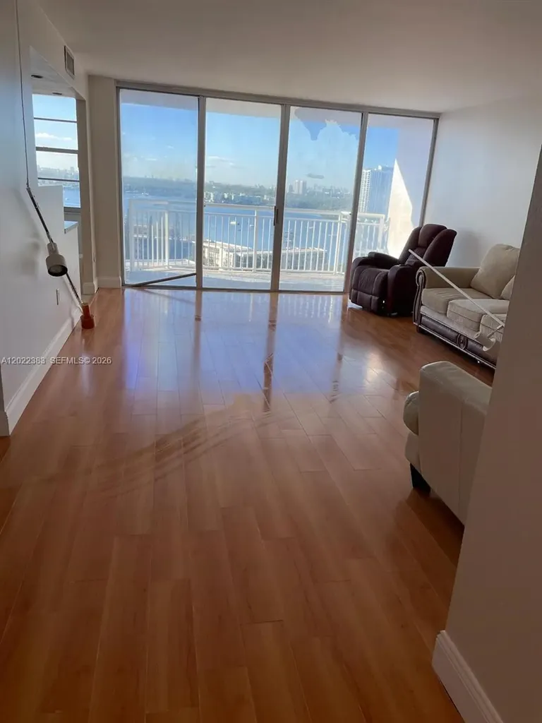 Aventura FL 33160