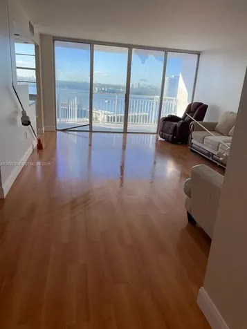 Aventura FL 33160