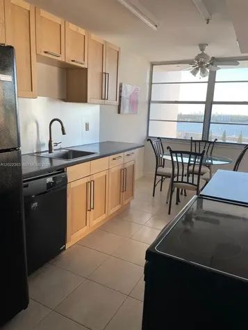 Aventura FL 33160
