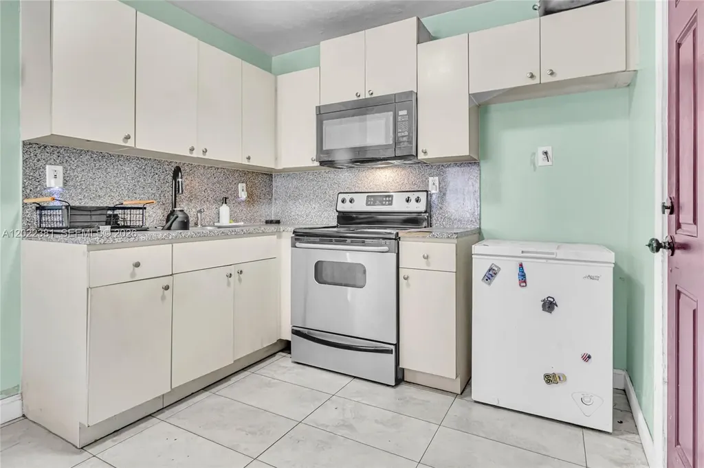 1021 NW 23rd Road Fort Lauderdale FL 33311
