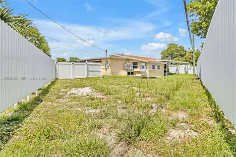 1021 NW 23rd Road Fort Lauderdale FL 33311