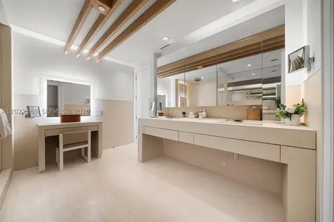 102 24th Street Miami Beach FL 33139