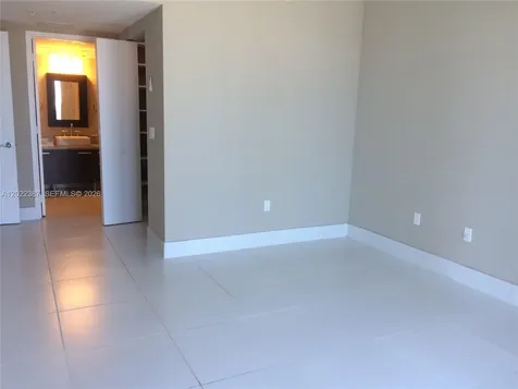185 SW 7th Street Miami FL 33130