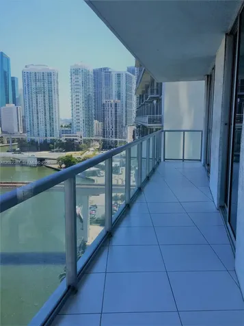 185 SW 7th Street Miami FL 33130