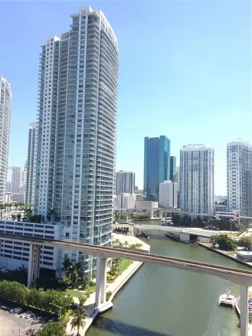185 SW 7th Street Miami FL 33130
