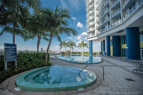 185 SW 7th Street Miami FL 33130