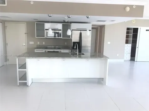185 SW 7th Street Miami FL 33130
