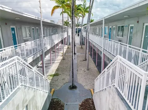 7435 Harding Avenue Miami Beach FL 33141