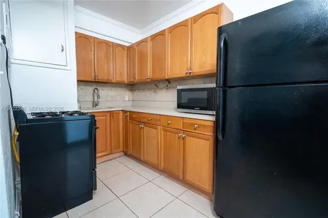 7435 Harding Avenue Miami Beach FL 33141