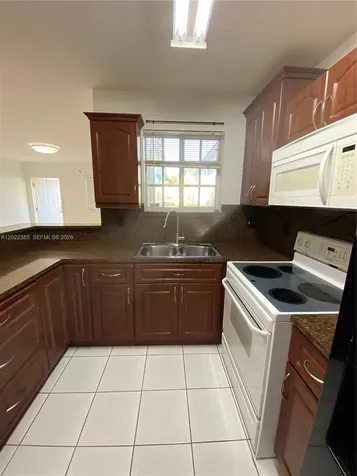 6763 NW 182nd Street Hialeah FL 33015
