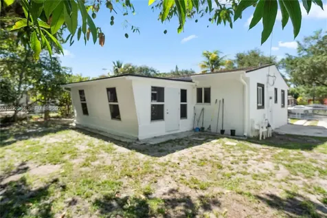 1075 NW 127th Street North Miami FL 33168