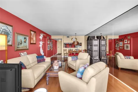 555 NE 15th Street Miami FL 33132