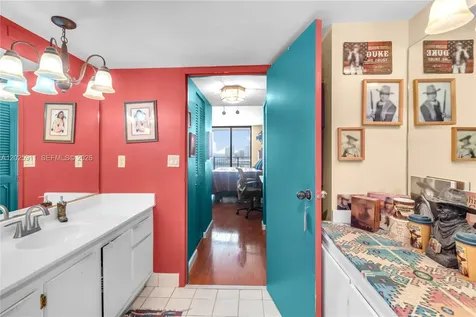 555 NE 15th Street Miami FL 33132